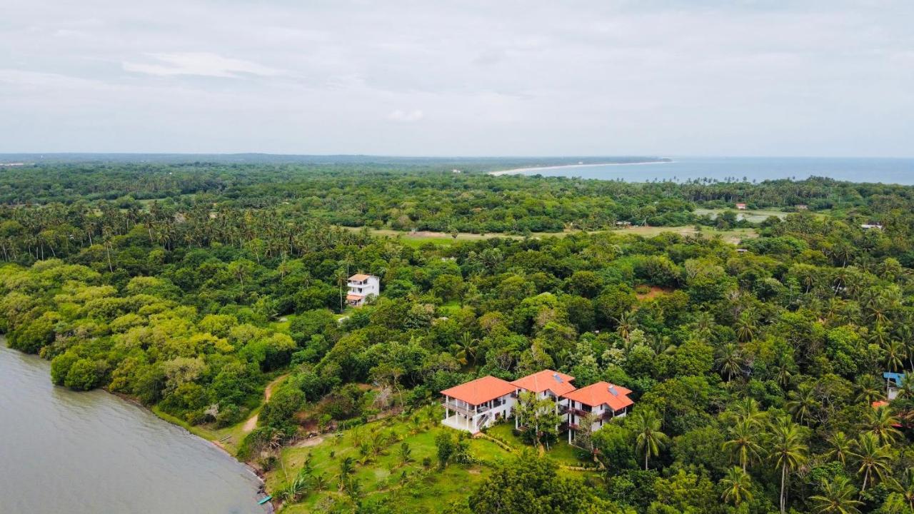 Ashansa Lagoon Resort Tangalle Exterior photo