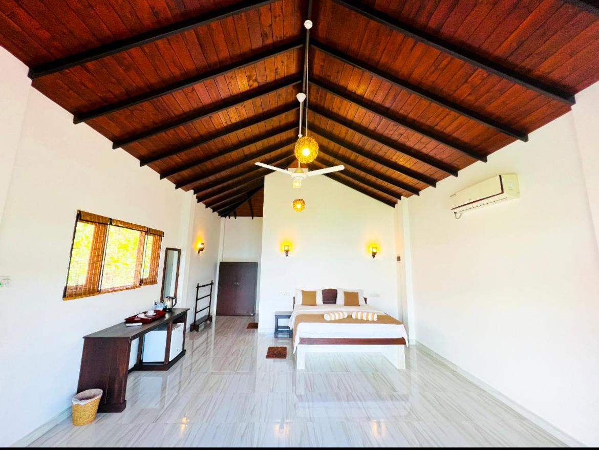 Ashansa Lagoon Resort Tangalle Exterior photo
