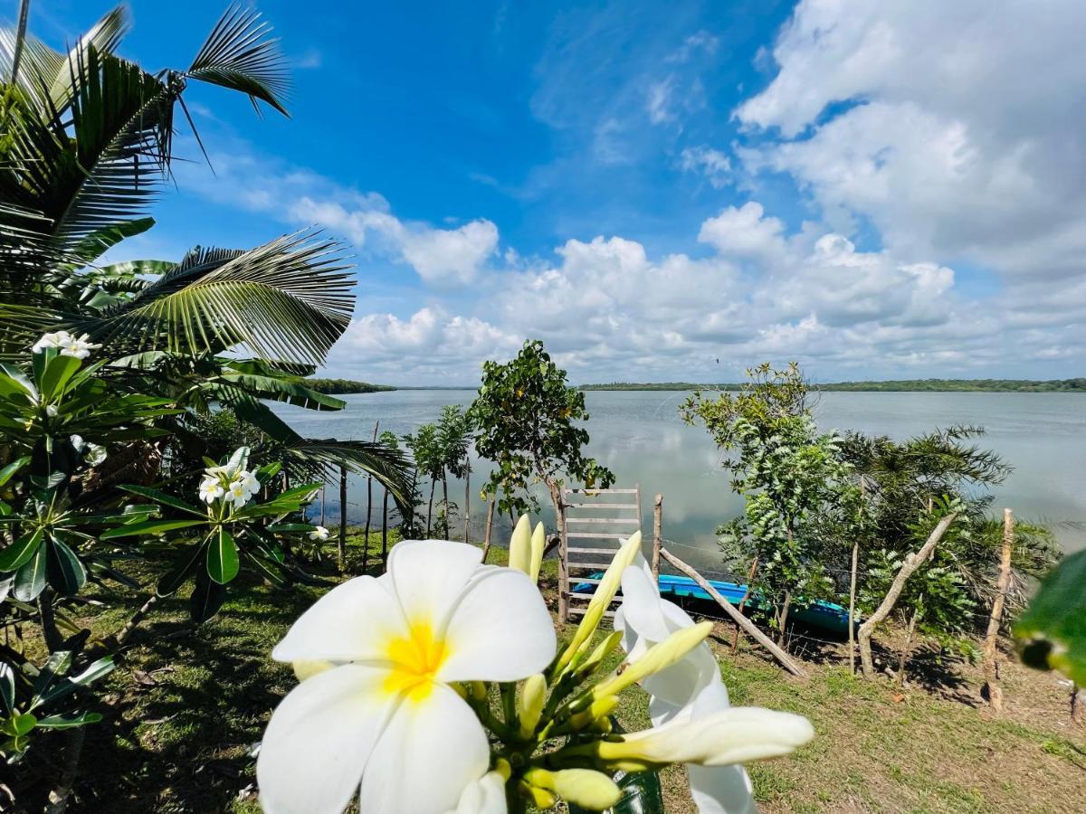 Ashansa Lagoon Resort Tangalle Exterior photo
