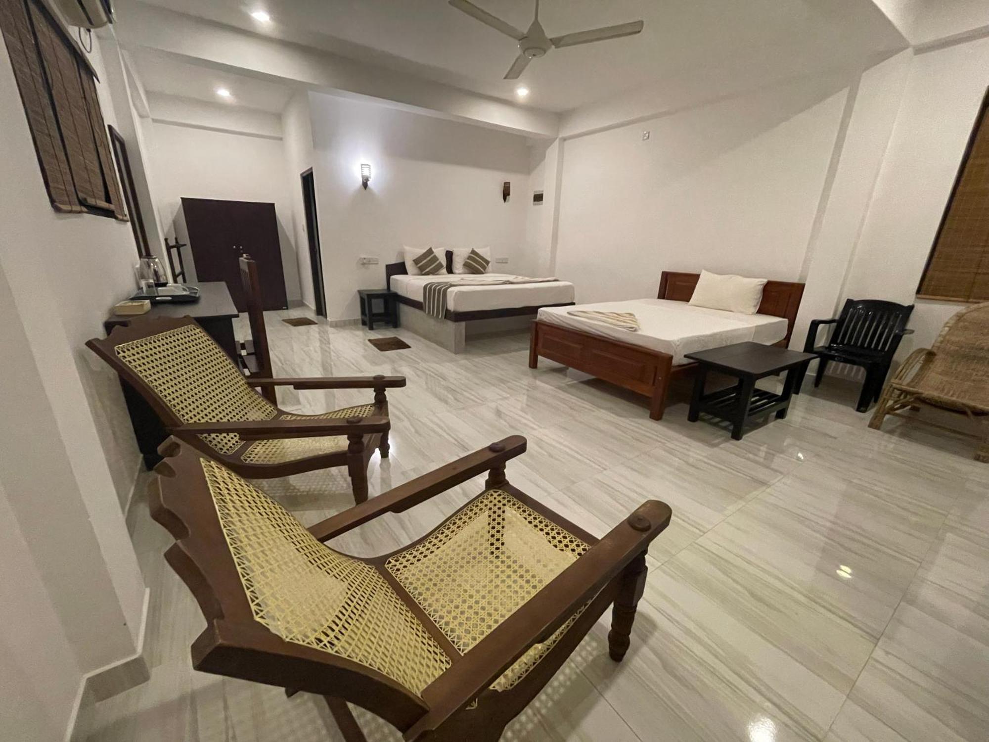 Ashansa Lagoon Resort Tangalle Exterior photo