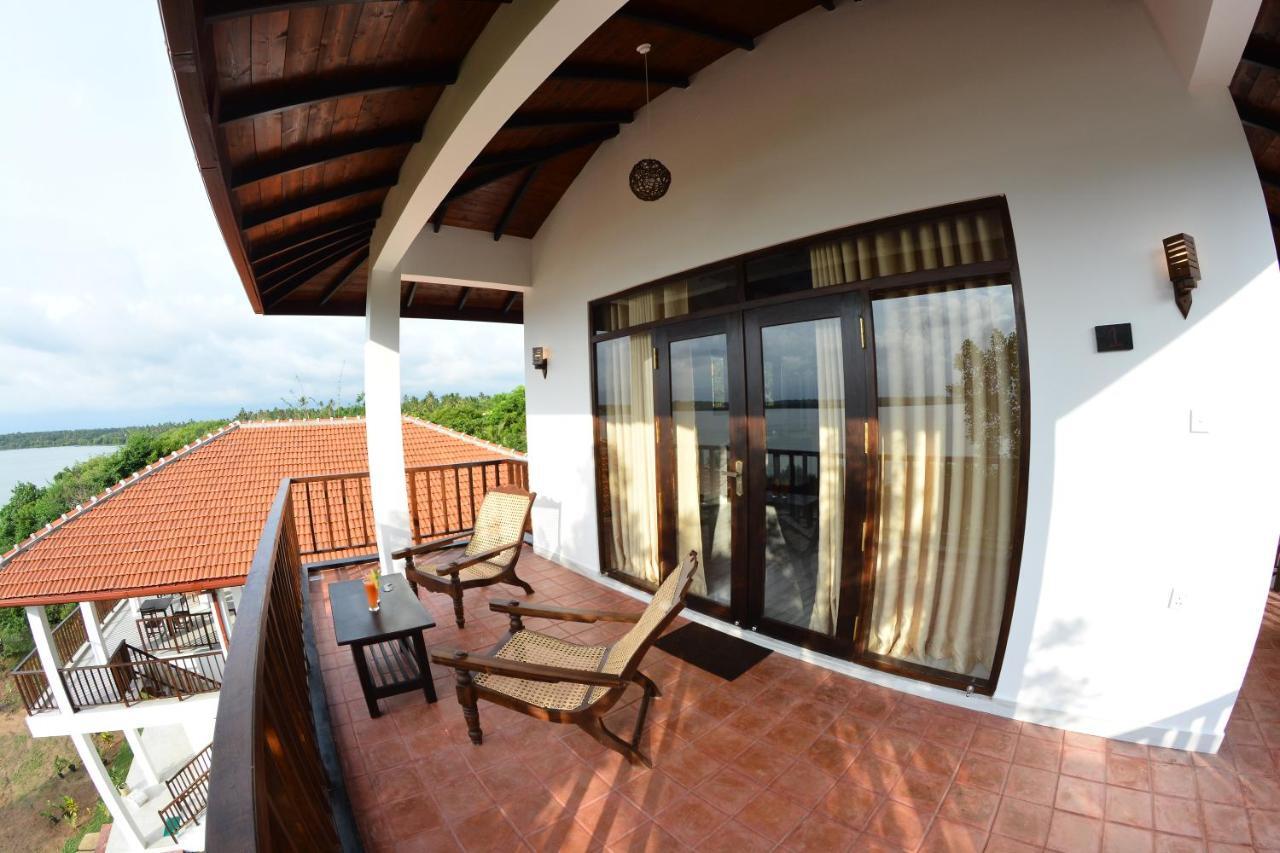 Ashansa Lagoon Resort Tangalle Exterior photo